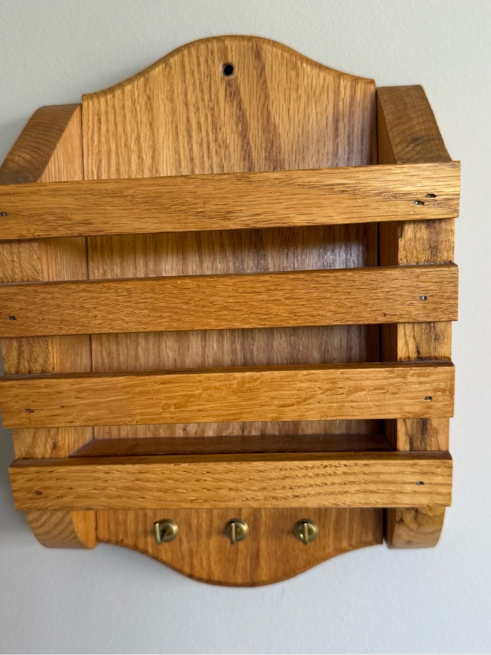 Vintage Wooden Wall Mail Organizer Letter Rack Key Holder Entryway Sorter